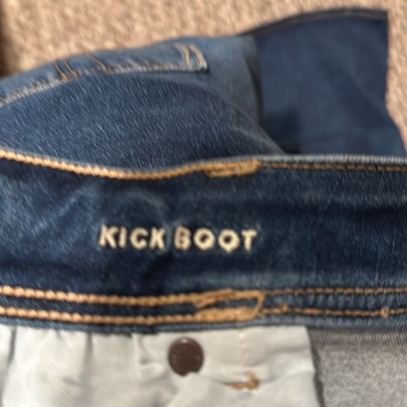 American Eagle Flare Jeans - Picture 5 of 5